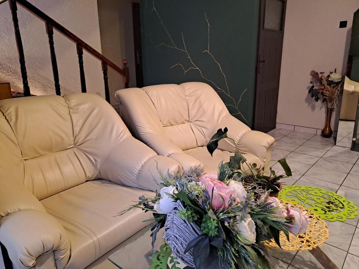 Pokoje Goscinne U Grazynki Nowy Sacz Bagian luar foto